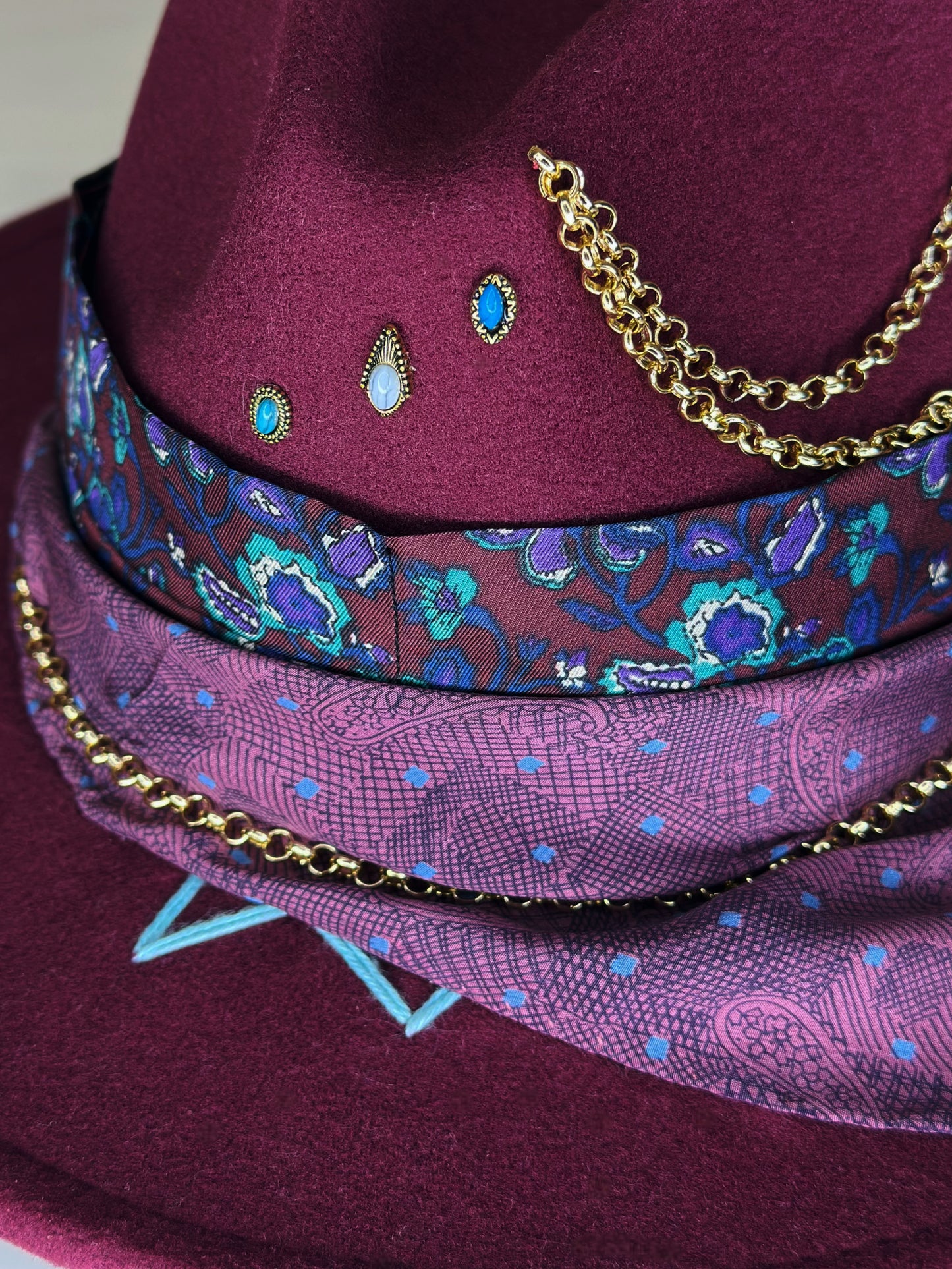 Fedora Hat Cherry foulard