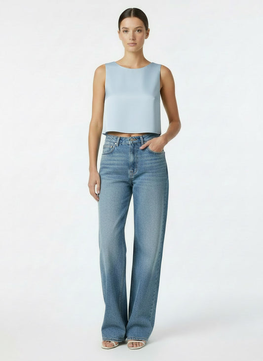Top crop celeste indossato fronte Ruj Heritage