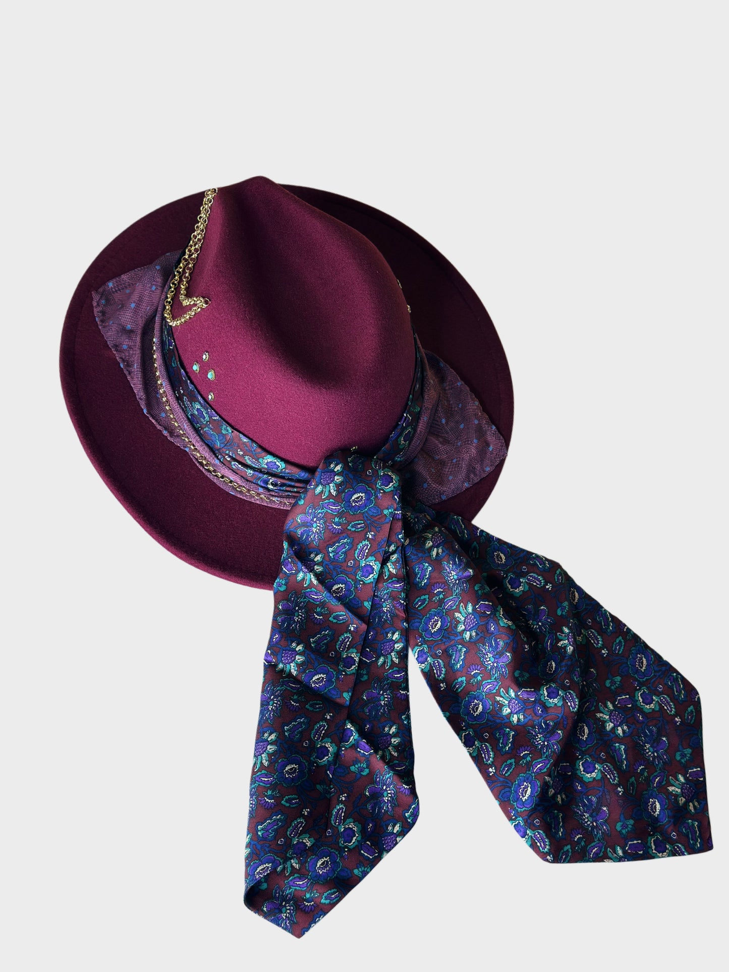 Fedora Hat Cherry foulard