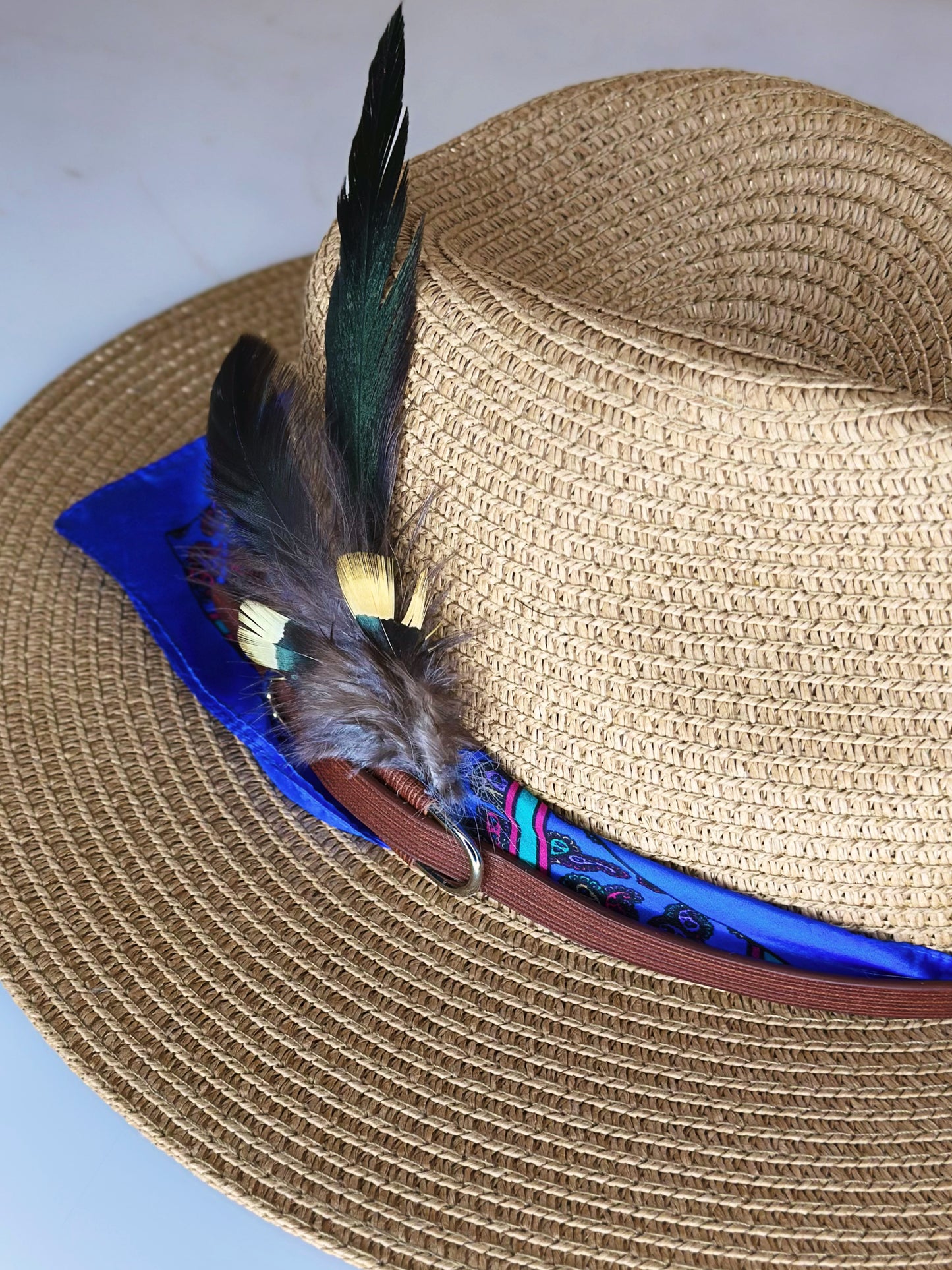 Cappello Fedora Paglia Blu dettaglio piume Ruj Heritage