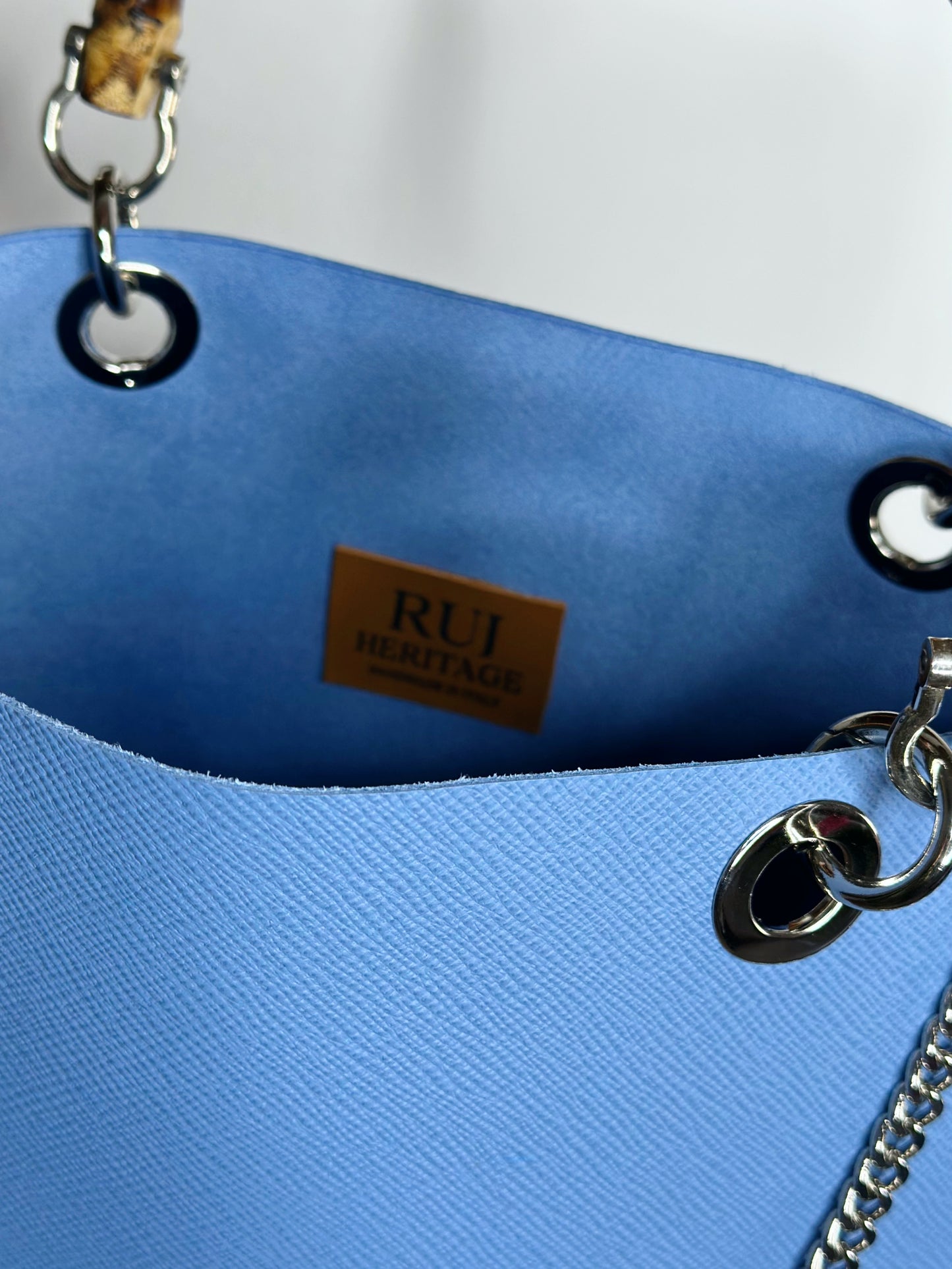 Borsa Picnic celeste in pelle chiusura con bambù Ruj Heritage