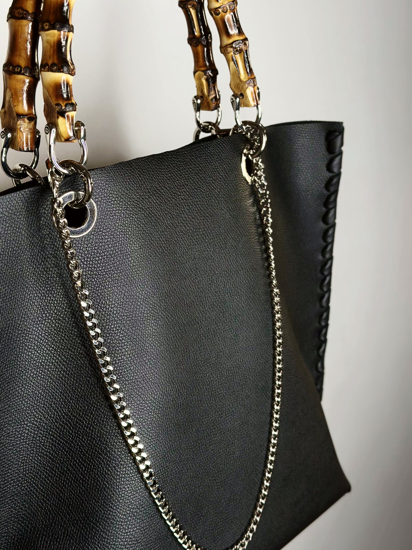 Picnic Bag in pelle nera dettaglio pelle Ruj Heritage