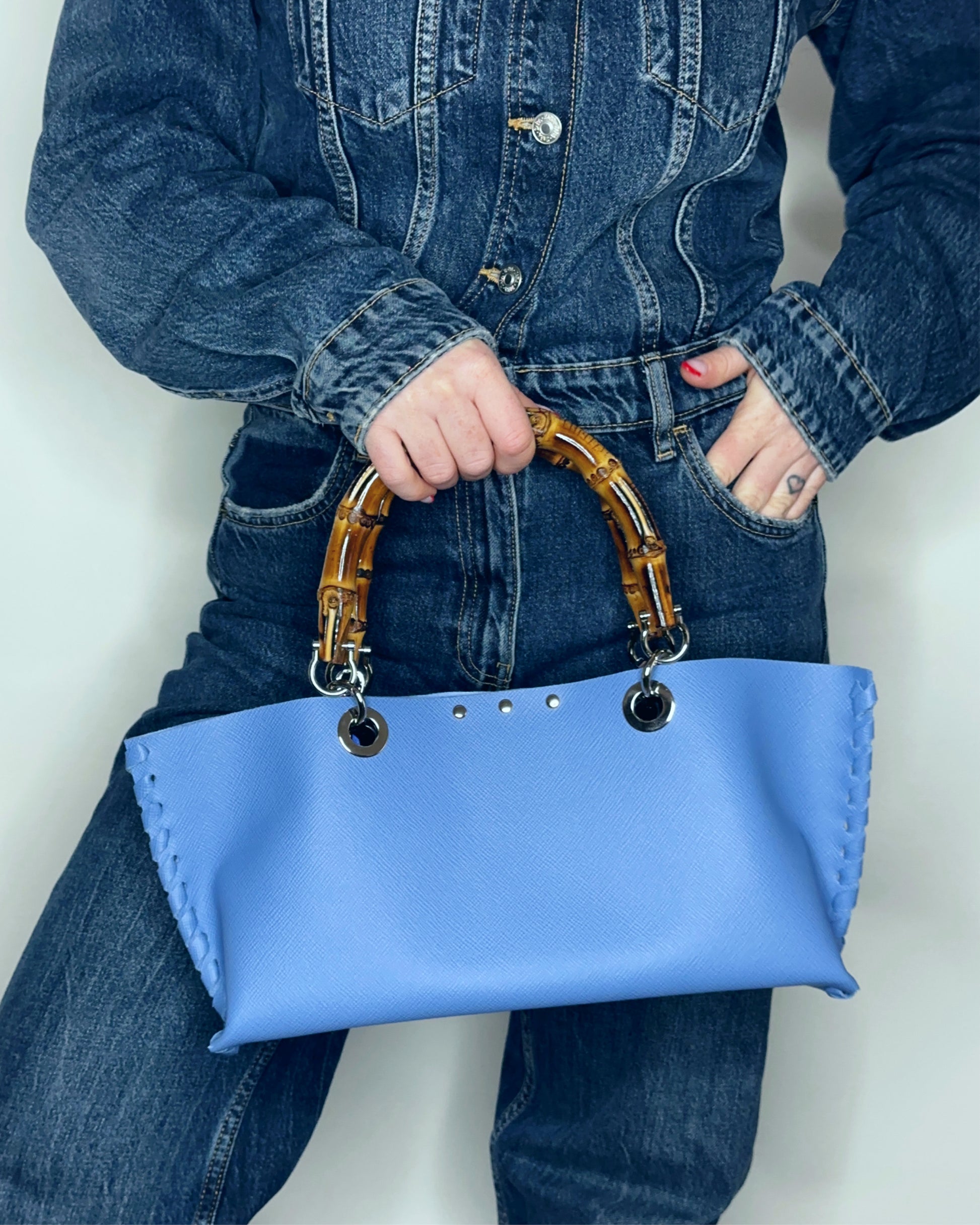 Borsa Mini Picnic celeste in pelle a mano bambù Ruj Heritage