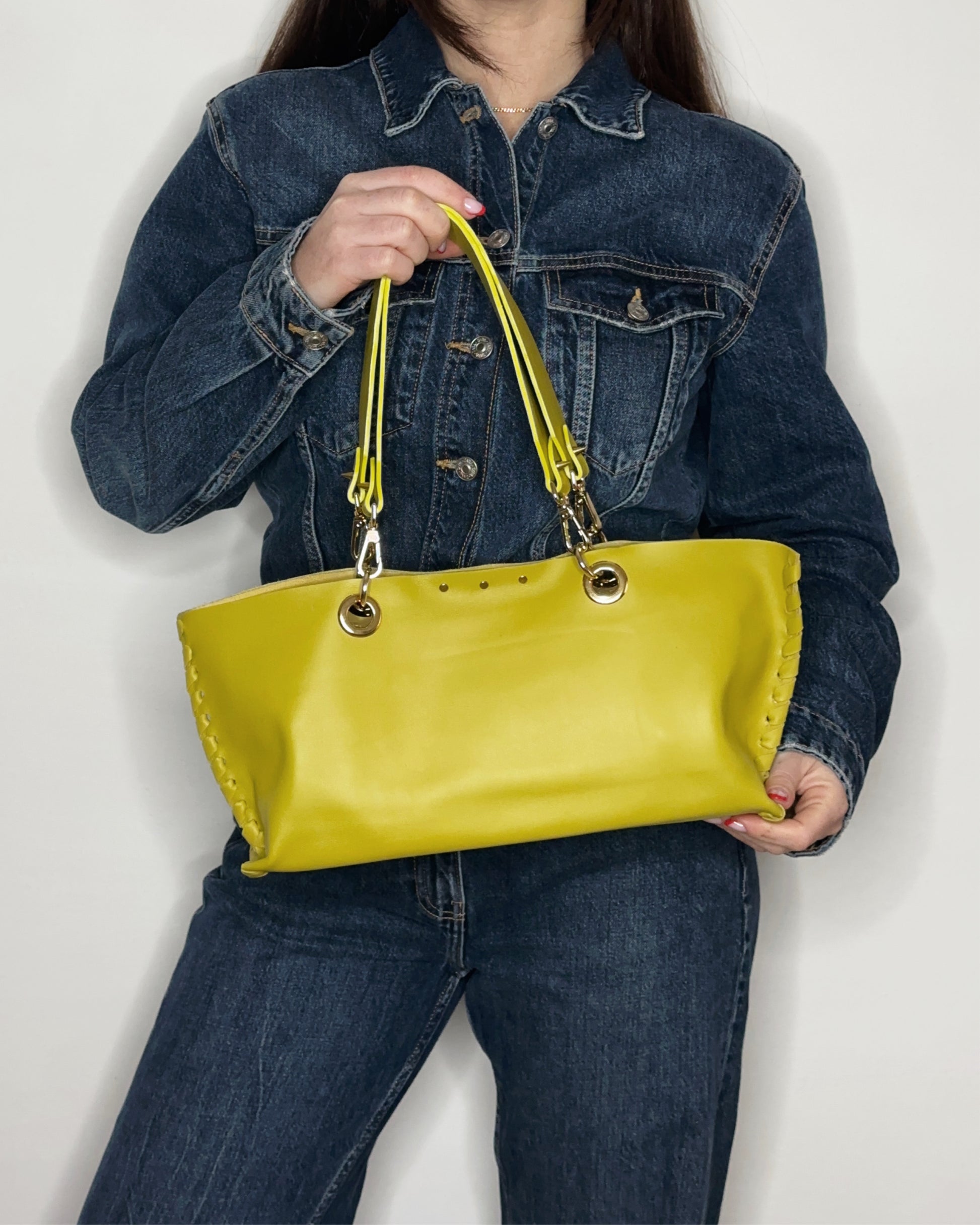 Borsa Mini Picnic Lime in pelle indossata a mano frontale Ruj Heritage