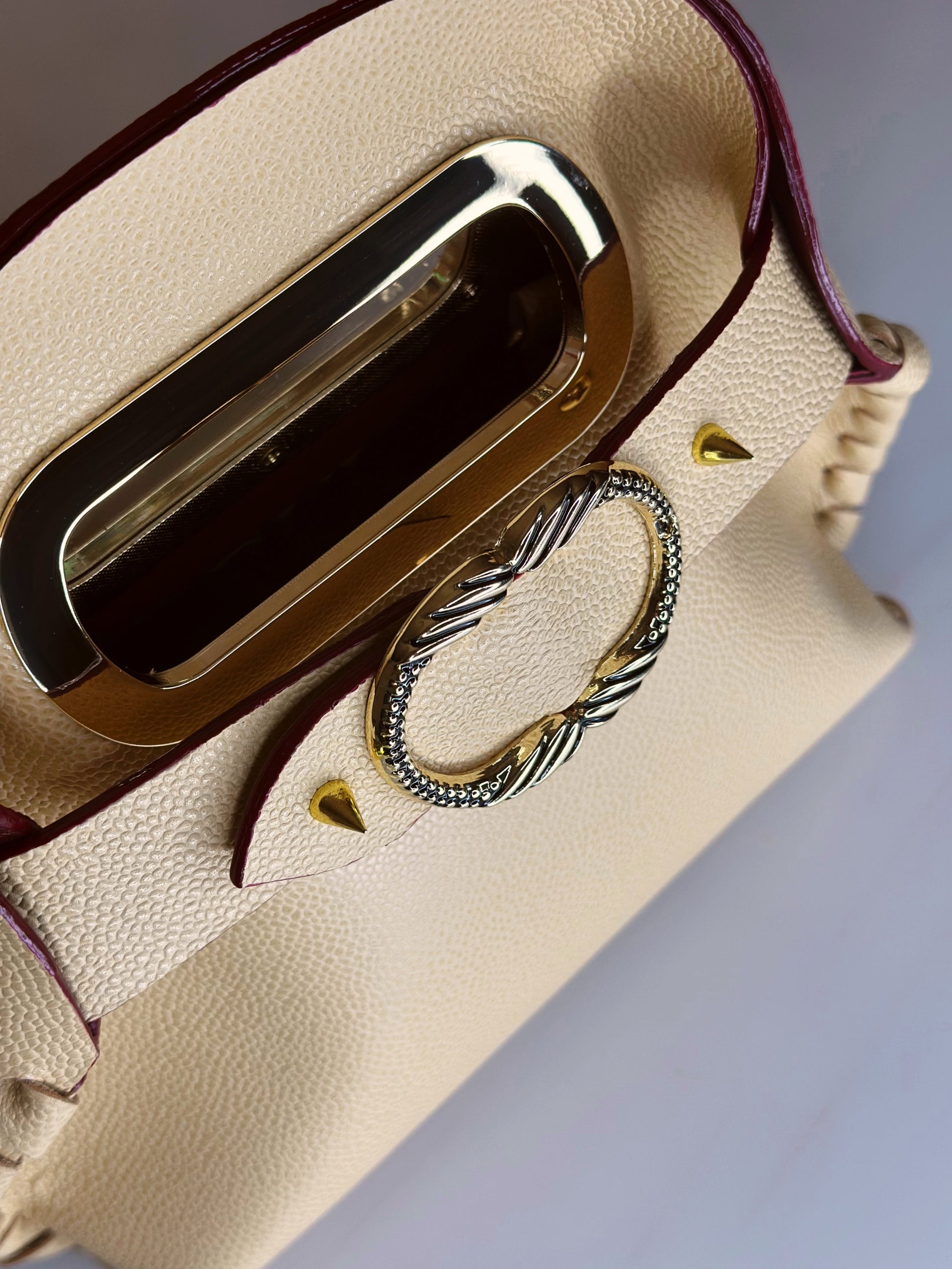 Mini Madeleine Bag Beige in pelle dettaglio Ruj Heritage